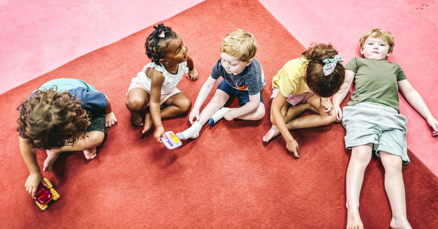 Participants of Romp n' Roll toddler activities in your local area enjoying some engaging and stimulating events.
