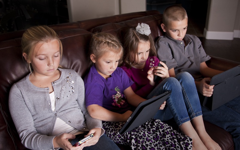Romp n' Roll in Midlothian suggests limiting screen time for kids to help keep them healthy.